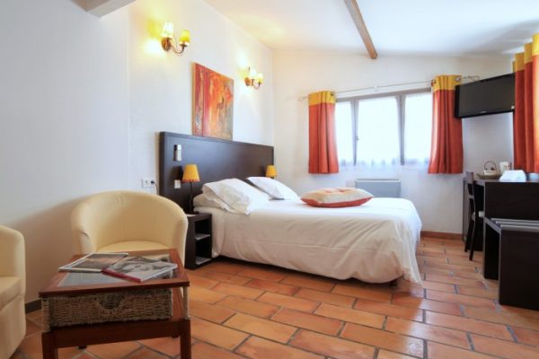 Le-Mas-des-Ecureuils-chambre-superieure-n15-700x485
