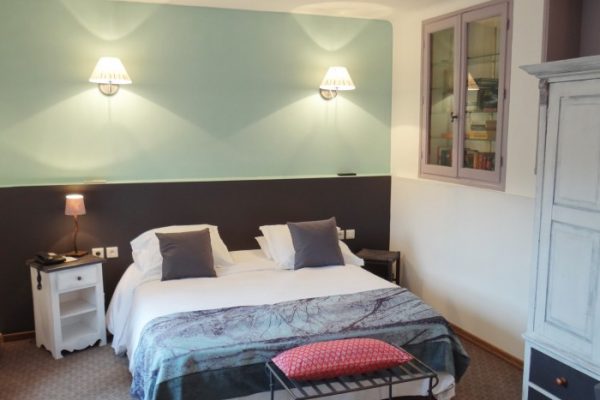 Le-Mas-des-Ecureuils-chambre-superieure-n19-700x485